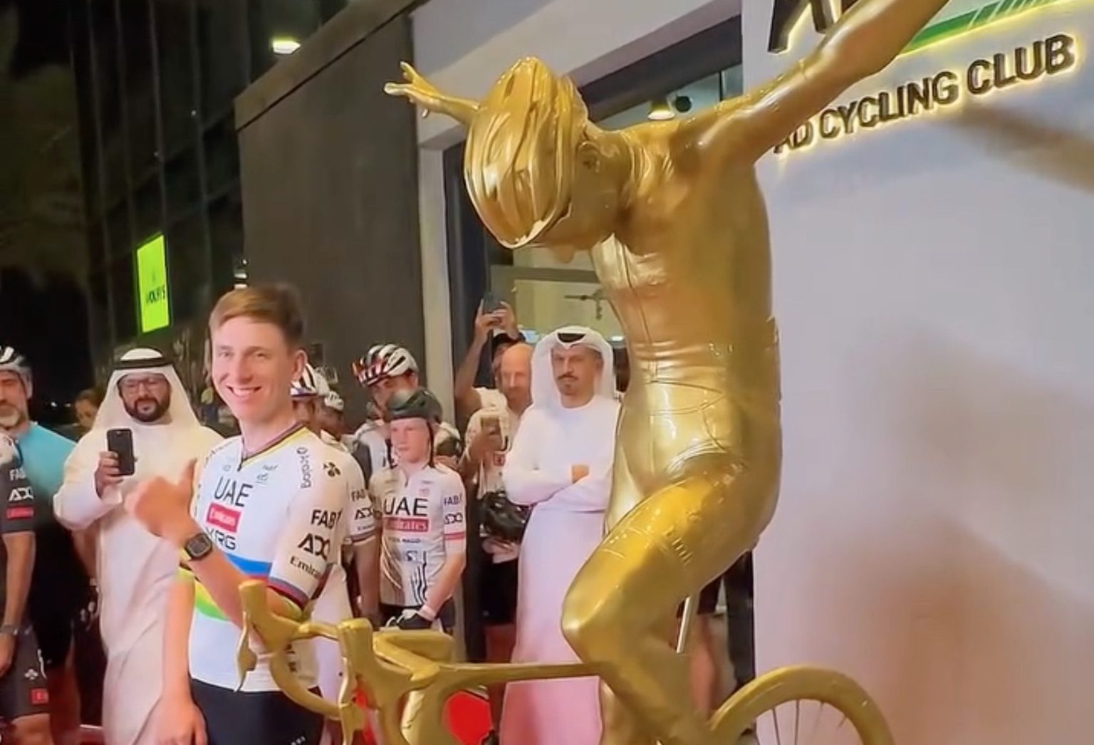 Breaking News: A Great Moment in Sporting History as a Stunning Bronze Statue of Cycling Champion Tadej Pogačar Is Officially Unveiled in His Honor